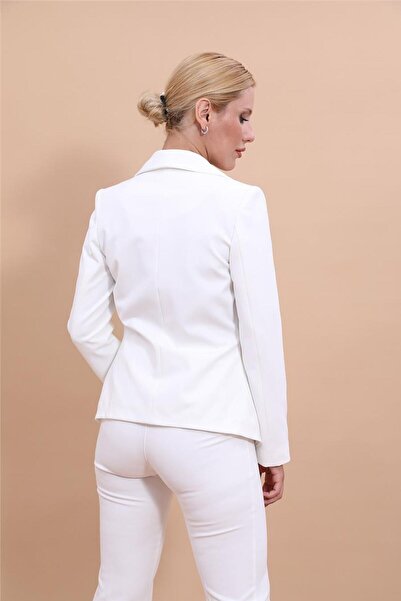 ÖNDER ÖZSOY مقاس كبير - سترة كلاسيكية بياقة - أبيض