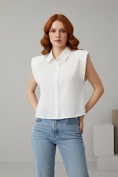 west club Kadın Beyaz Omuz Vatkalı Kolsuz Düğmeli Gömlek – Vatkalı, Regular F...