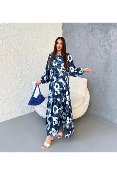 outline A reception jalabiya made of luxurious Egyptian cotton