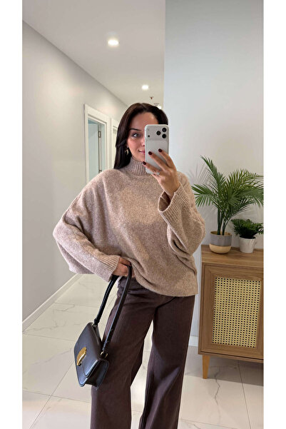 BİRCANÇİL Roza Beige Batwing Sleeve High Neck Knitwear