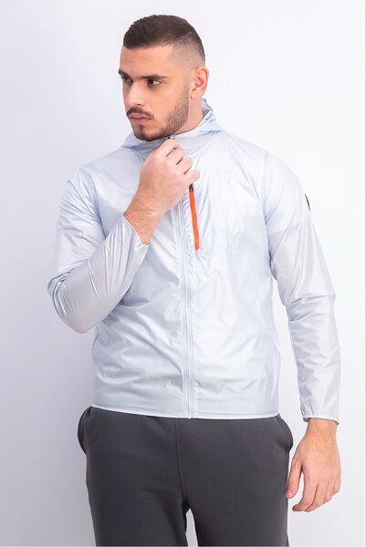 Under Armour جاكيت رجالي مقاوم للرياح من إمباس، فضي