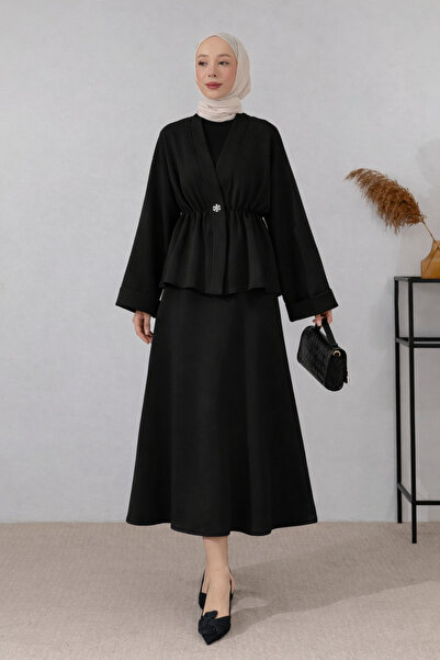 Tesettür Diyarı بدلة حجاب من قماش سكوبا بزر واحد من بادي - أسود