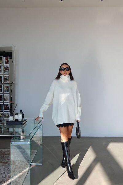 Özge Özgenç Turtleneck Oversize Sweater