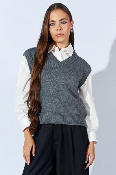 TENA Women's Anthracite V-Neck Basic Sweater