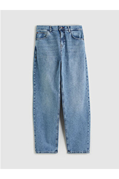 LC Waikiki Artı-Store Men's Loose-Fitting Jeans, Made of 100% Cotton Fabric. ...