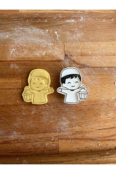[Ramadan Special] Tiny Boy Holding a Lamp Cookies, Ceramics and Dough Mold