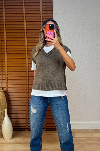 Mucios V Yaka Düz Süveter