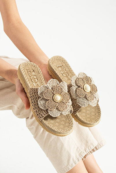 Moda Devrin Mink Open-Front Floral Straw Knit Outdoor and Home Slippers