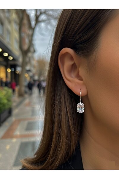 Erer Gümüş Gümüş oval 12x8 mm 4,5 carat sallantılı tektaş küpe