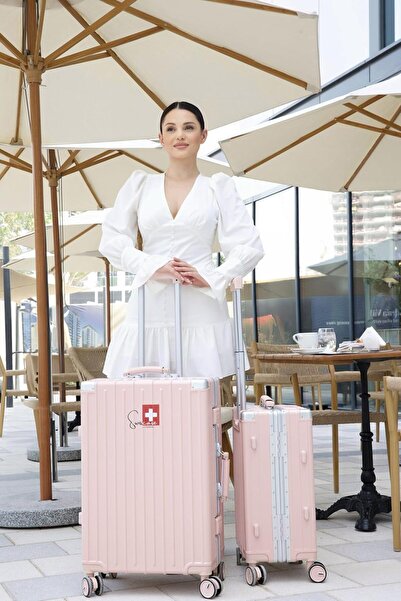 Generic Swiss Case Luggage 2 Piece Set, Hardshell Waterproof PC Set Of 20 And...