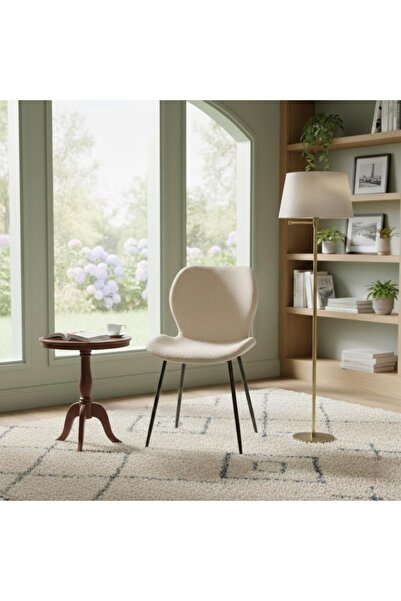 DEC13 Luxurious velvet chair with a distinctive tufted design