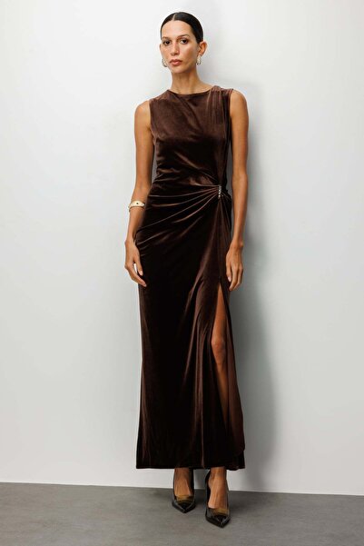 Ekol Beli Büzgülü Maxi Kadife Elbise