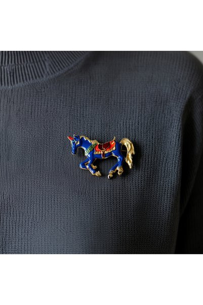 İZEV At Figürlü Unisex Broş