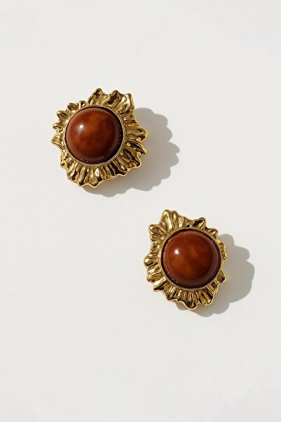 New Obsessions أقراط ذهبية مزينة بتفاصيل مطرزة