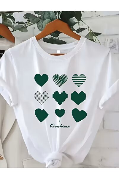 LELVANİ تيشيرت مطبوع عليه شعار "كينشيما" من تصميم غرين هارت جرافيكي