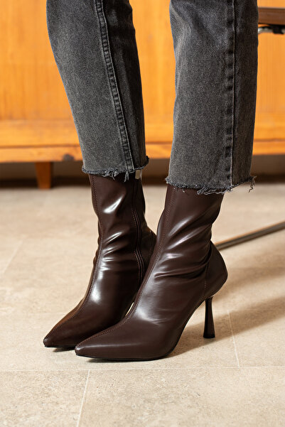 dabab shoes Γυναικείες μπότες με λεπτό τακούνι Marya Brown Stretch με φερμουάρ στο πλάι με μυτερή μύτη