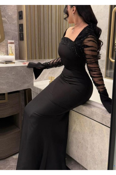 NO BRAND فستان سهرة أسود فاخر بتصميم أنيق يعكس الرقي والجاذبية،