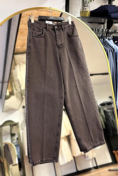 MERVE KAYKISIZ Skater Ütü İzli Pantolon Acı Kahve