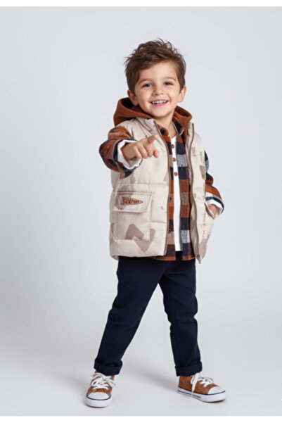 Bebüş Надуваемо яке и карирана риза за момчета BEB-16300