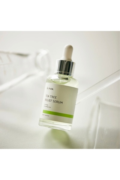 iUNIK سيروم مهدئ ومنظّم للبشرة مناسب خاصةً للبشرة الحساسة، الدهنية والمُعرّضة لحب الشباب،