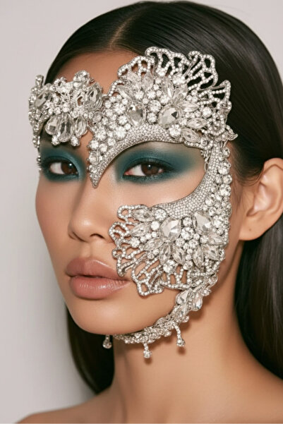 shop Gümüş Renk Kristal Taşlı Venedik Maskesi - Sanatsal Yüz Aksesuarı - Gala...