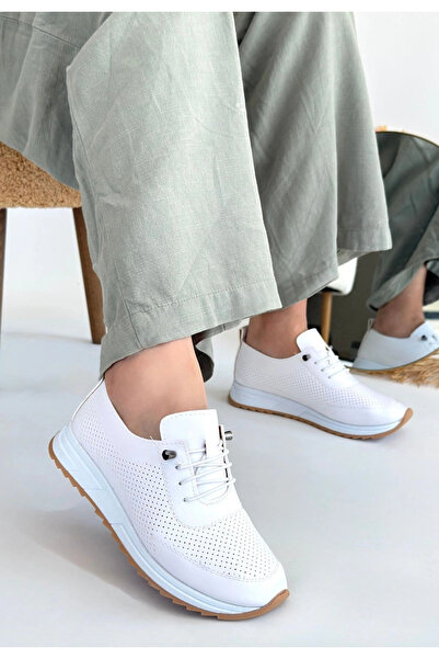 PAZAR DÜNYASI Αθλητικά παπούτσια με κορδόνια σε λευκό δέρμα