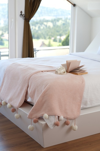 CAKKATEX Wellsoft Pompom Bed Runner |   Shawl | Bed Runner