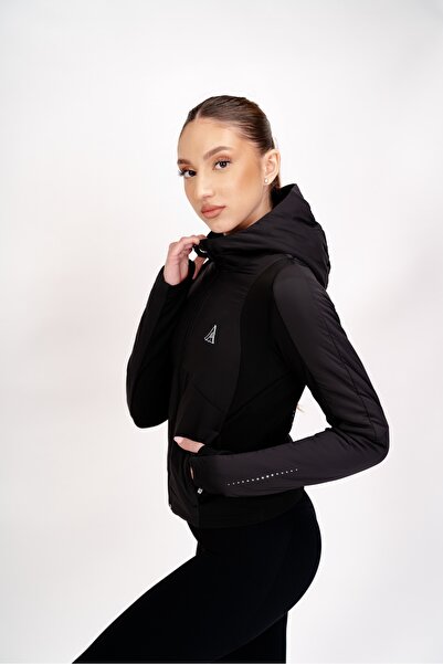 ALORA Women's sports jacket with zipper and reflective details -