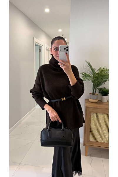 BİRCANÇİL ديلفين جولا كنزة تريكو كبيرة الحجم بياقة عالية بلون بني داكن