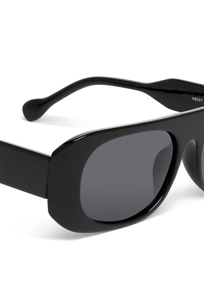 london Rag Women Flat Bridge Oval Sunglasses in Black