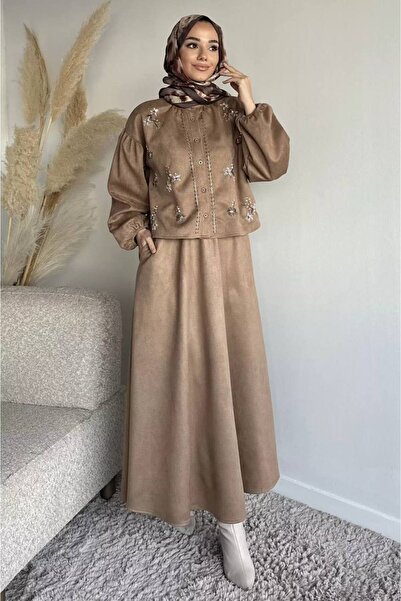 DİLARA GİYİM طقم من قطعتين: جاكيت من جلد الغزال المطرز بالحجر وتنورة بخصر مطا...