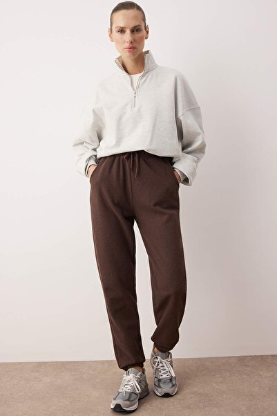 Trendyol Collection Hellbraune, einfarbige Sporthose aus Thessaloniki TWOAW21EA0168