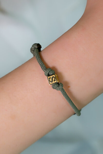 güneyler altın S HARF İPLİ KÜP BİLEKLİK AT06138