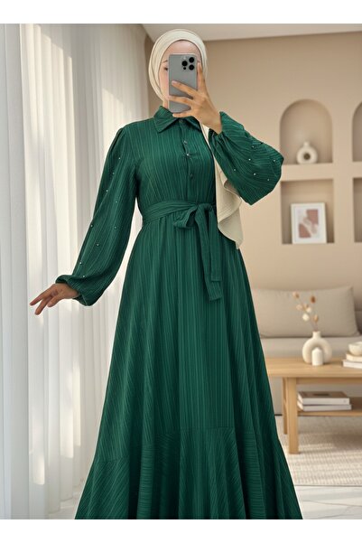 Modamorfo فستان مجعد بأكمام بالونية ومزين باللؤلؤ ونصف أزرار - زمرد