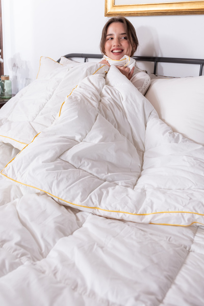 Dreamrite Home لحاف من نوع فندق كوين، 100% قطن، ملمس ريش الغراب، ميكروجيل، مزدوج