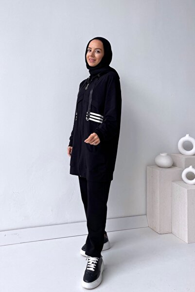 Ka Hijab بدلة سوداء مخططة مفصلة