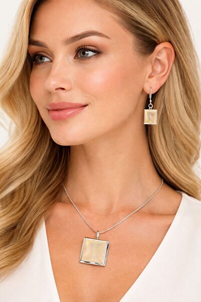 Gönülden Tasarım Sedef Women's Necklace Earring Set