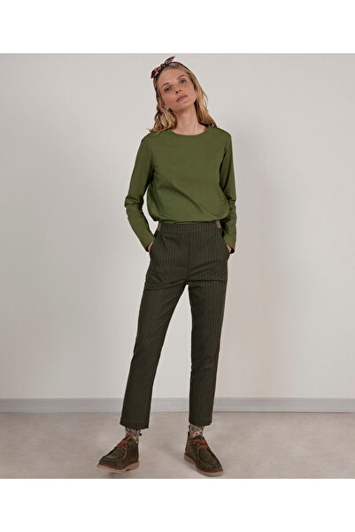 Yargıcı Omuz Detaylı Bluz