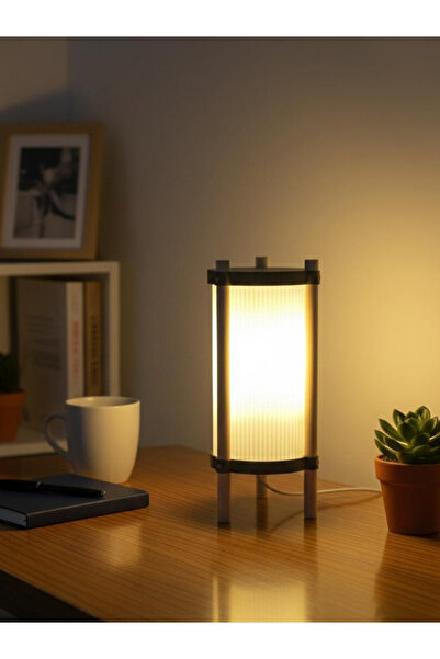 Llama Workshop Vera Masa Lambası – Ahşap Doğal Dokulu Masa Lambası