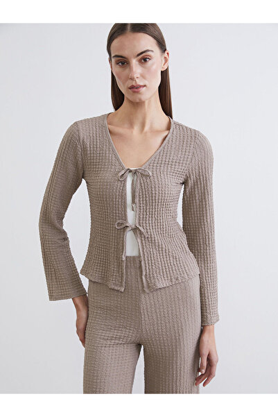 LC Waikiki Bluză texturată cu decolteu în V și șireturi