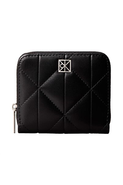 Calvin Klein QUILTED SQUARE ZIP AROUND