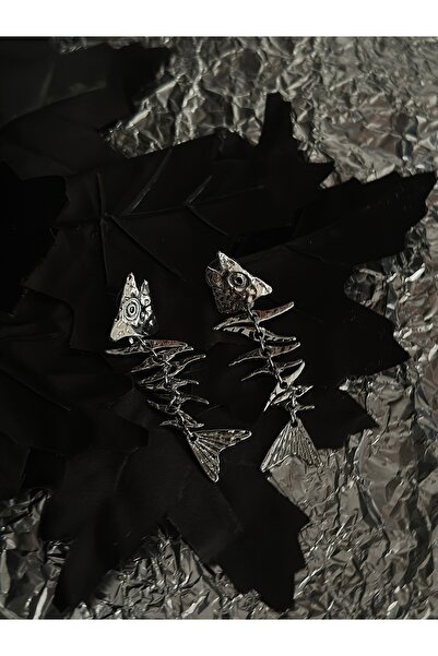 Butik أقراط على شكل سمكة