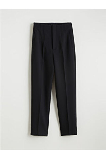 LC Waikiki بنطلون M1 season Black Carrot Fit للسيدات بثنيات