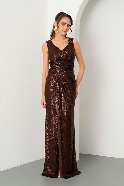 Lafaba Kadın Kahverengi V Yaka Kruvaze Yırtmaçlı Uzun Pul Payet Abiye Elbise