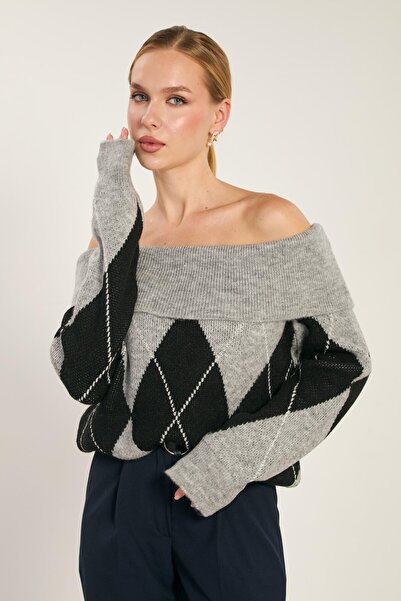 BARRELS AND OIL Women's Plaid Patterned Boat Neck Knitwear Sweater - Grey/Black