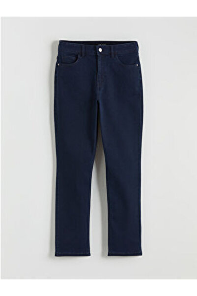 LC Waikiki بنطلون جينز من plus-store قصة ضيقة يتميز بتصميم يناسب الجسم بشكل م...