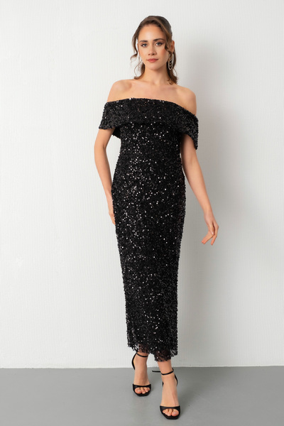 Lafaba Kadın Siyah Madonna Yaka Pul Payet Midi Abiye Elbise