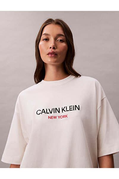 Calvin Klein Kadın Relaxed Sequin T-shirt