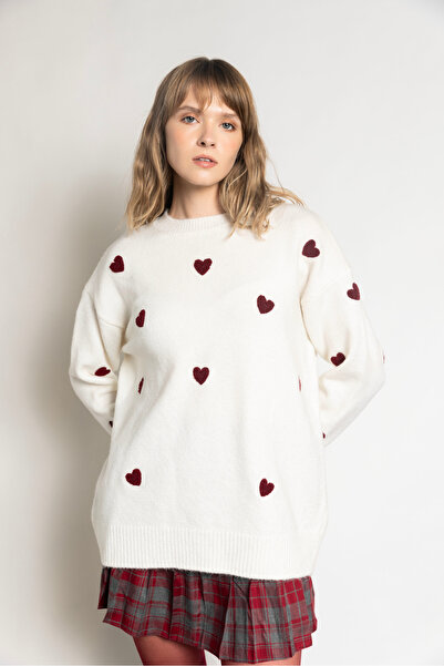 Nisan Heart Embroidered Knitwear Sweater