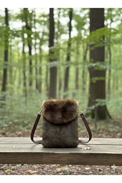 zeynhobi aksesuar Plush Brown Magnetic Mini Bag